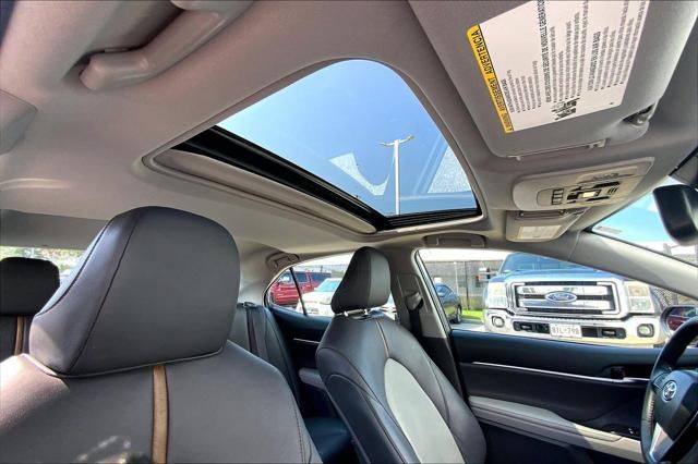 2020 Toyota Camry Hybrid Hybrid XLE
