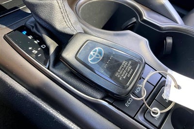2021 Toyota Camry Hybrid Hybrid SE
