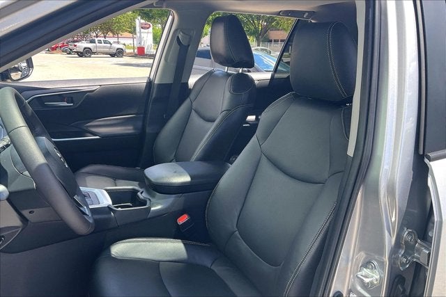2025 Toyota RAV4 HYBRID Hybrid XLE