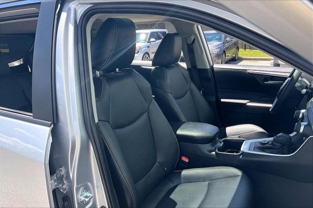 2025 Toyota RAV4 HYBRID Hybrid XLE