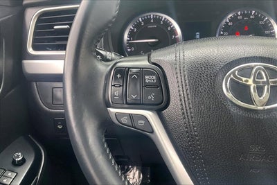 2016 Toyota Highlander Base