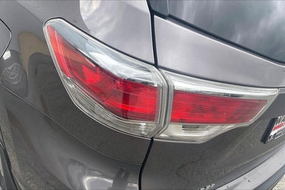 2016 Toyota Highlander Base