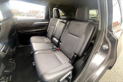 2016 Toyota HIGHLANDER LE Plus