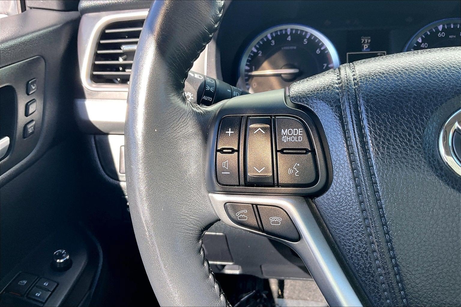 2014 Toyota HIGHLANDER Limited Platinum