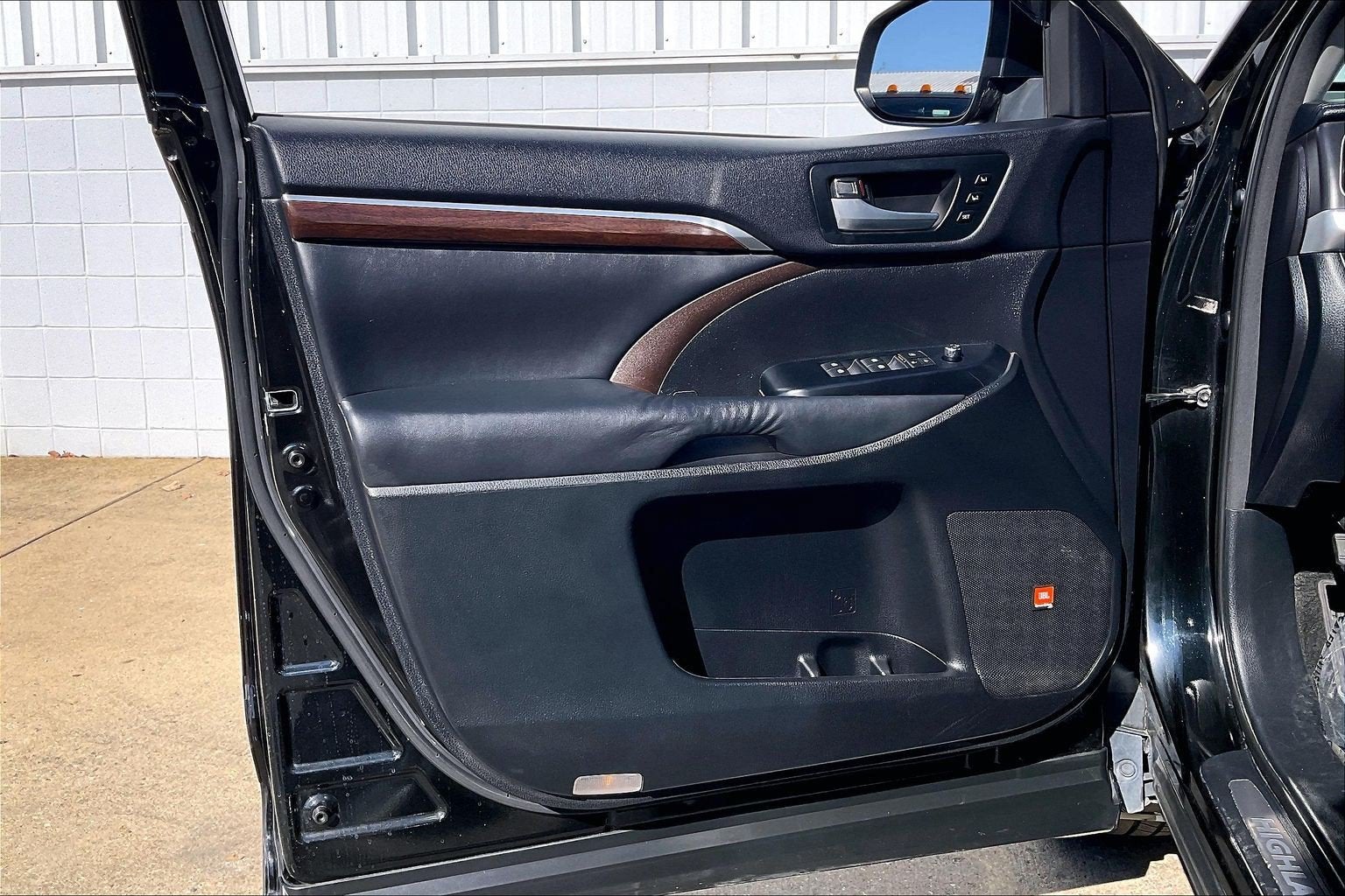 2014 Toyota HIGHLANDER Limited Platinum
