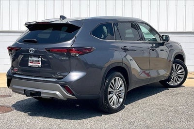 2024 Toyota Highlander Hybrid Hybrid Platinum