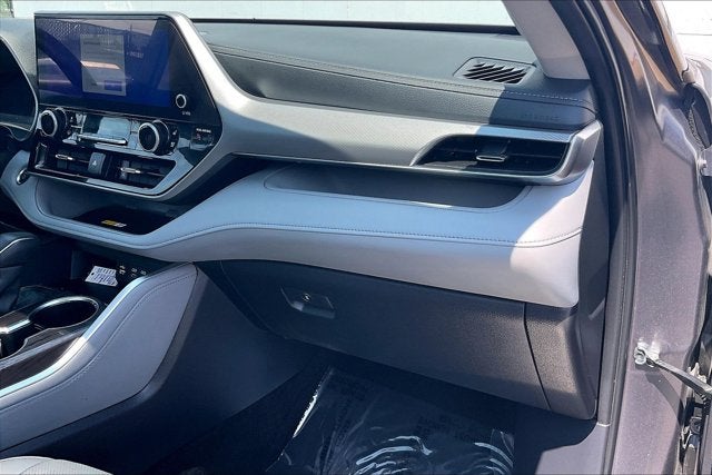 2024 Toyota Highlander Hybrid Hybrid Platinum