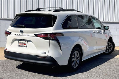 2021 Toyota Sienna XLE