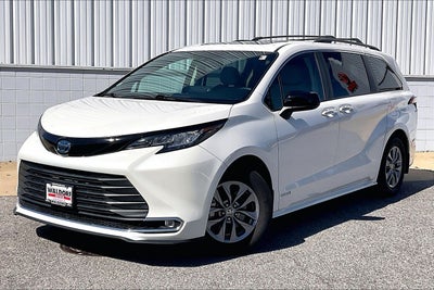 2021 Toyota Sienna XLE