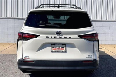2021 Toyota Sienna XLE
