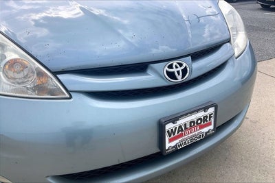 2010 Toyota SIENNA XLE