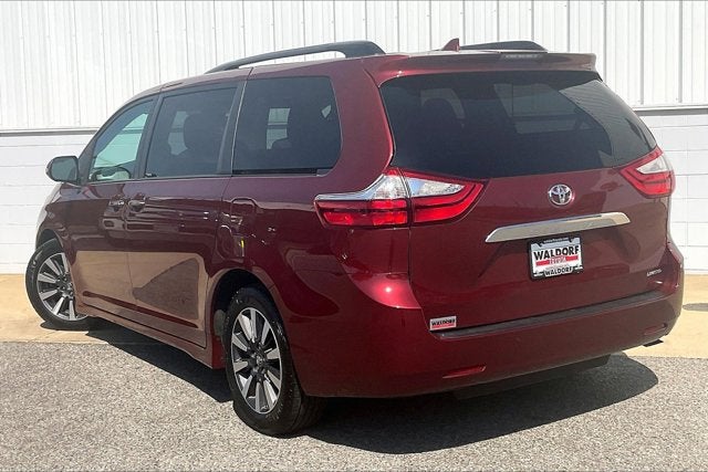 2019 Toyota Sienna Base