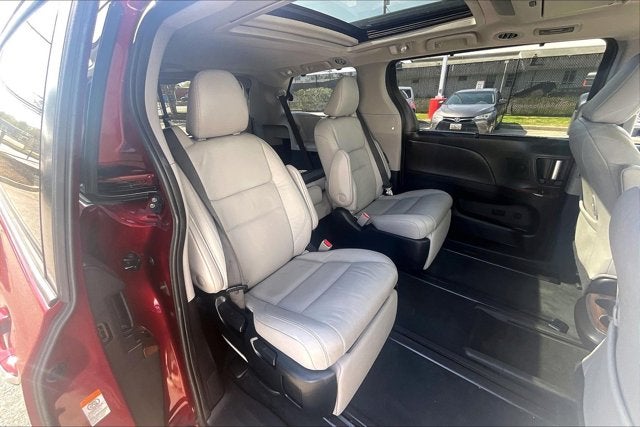 2019 Toyota Sienna Base