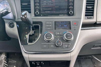 2019 Toyota Sienna Base