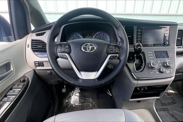 2019 Toyota Sienna Base