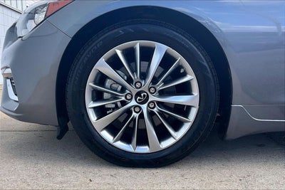2022 INFINITI Q50 LUXE