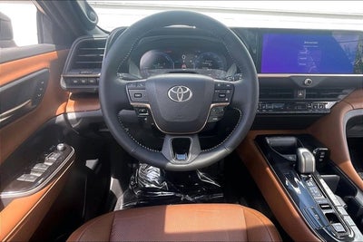 2025 Toyota Crown Signia Limited