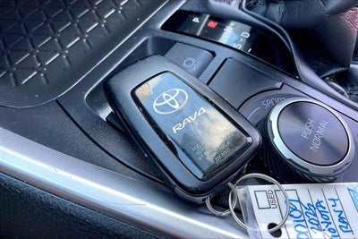 2025 Toyota RAV4 Hybrid Hybrid XLE