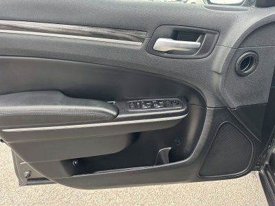 2019 Chrysler 300 Touring L