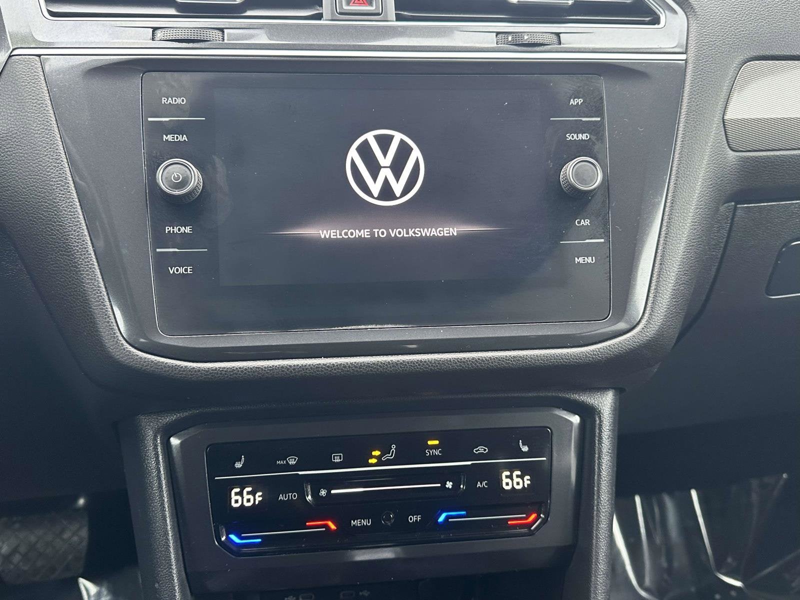 2022 Volkswagen Tiguan SE