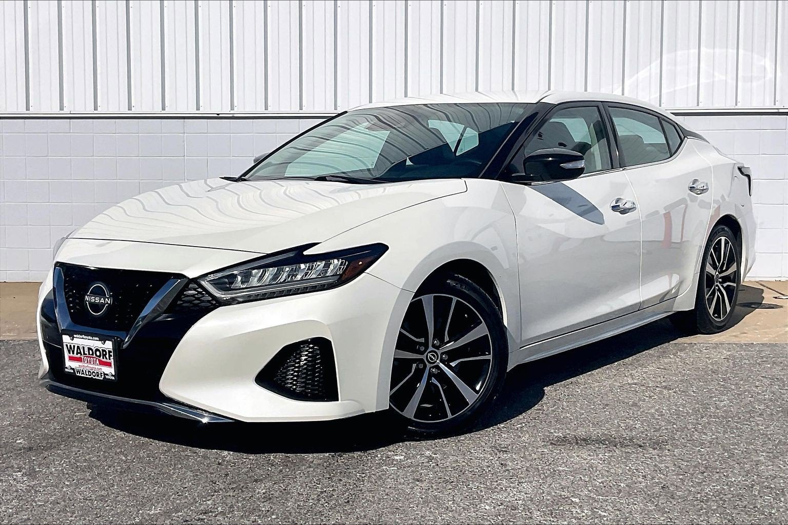 2023 Nissan Maxima SV
