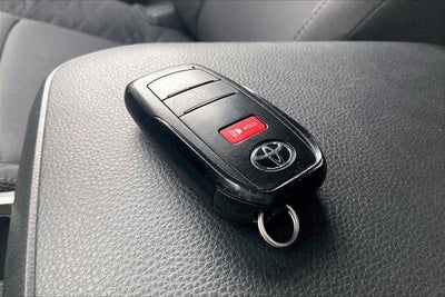 2025 Toyota Tacoma 4WD SR5