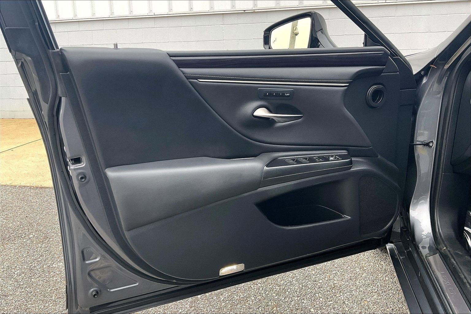 2021 Lexus ES ES 300h