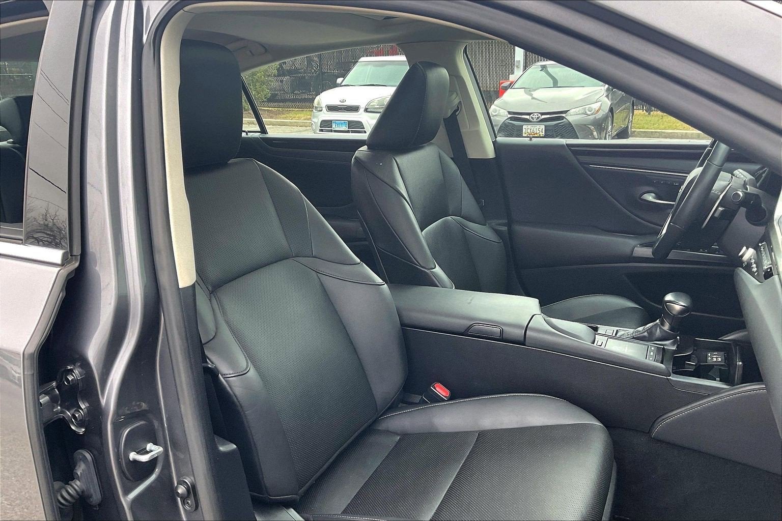 2021 Lexus ES ES 300h