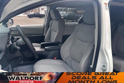 2023 Toyota Sienna LE