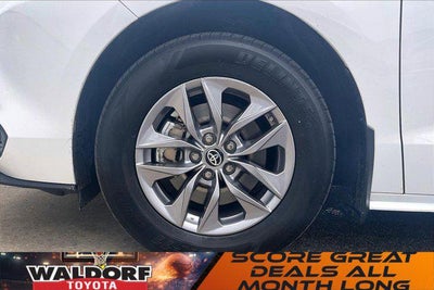 2023 Toyota Sienna LE