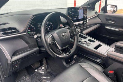 2022 Toyota Sienna XSE
