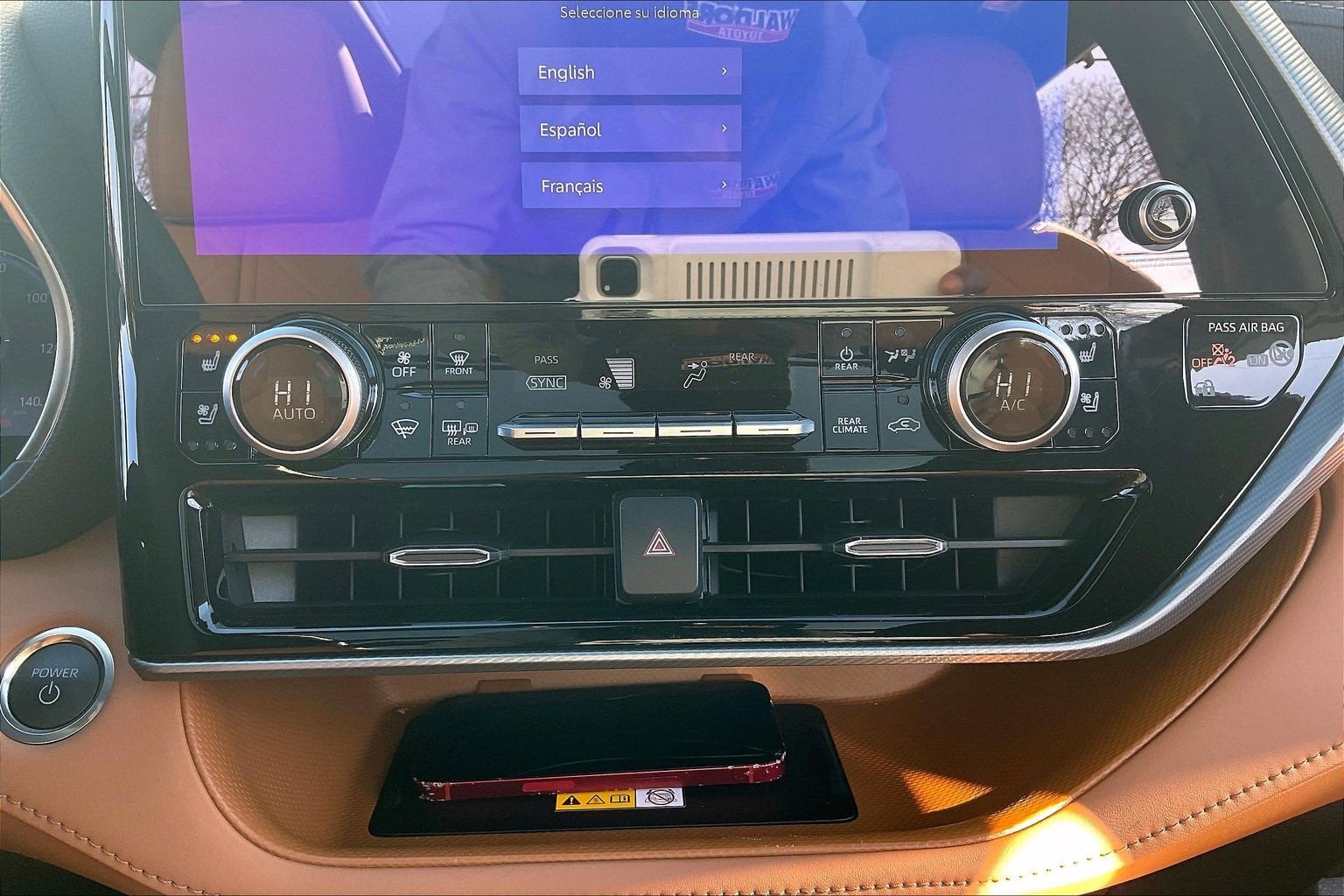 2024 Toyota Highlander Hybrid Platinum