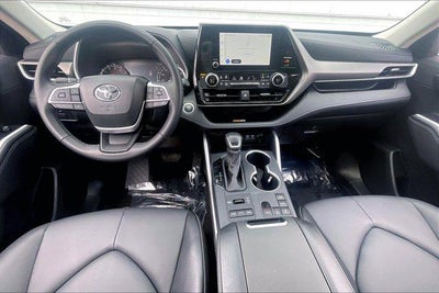 2025 Toyota Highlander XLE
