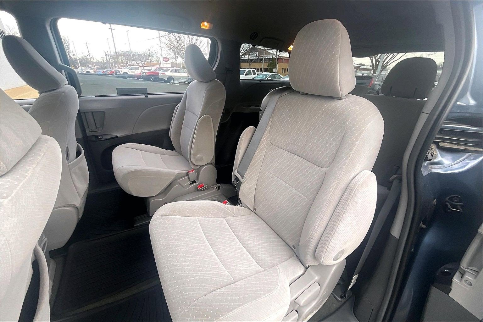 2017 Toyota Sienna LE