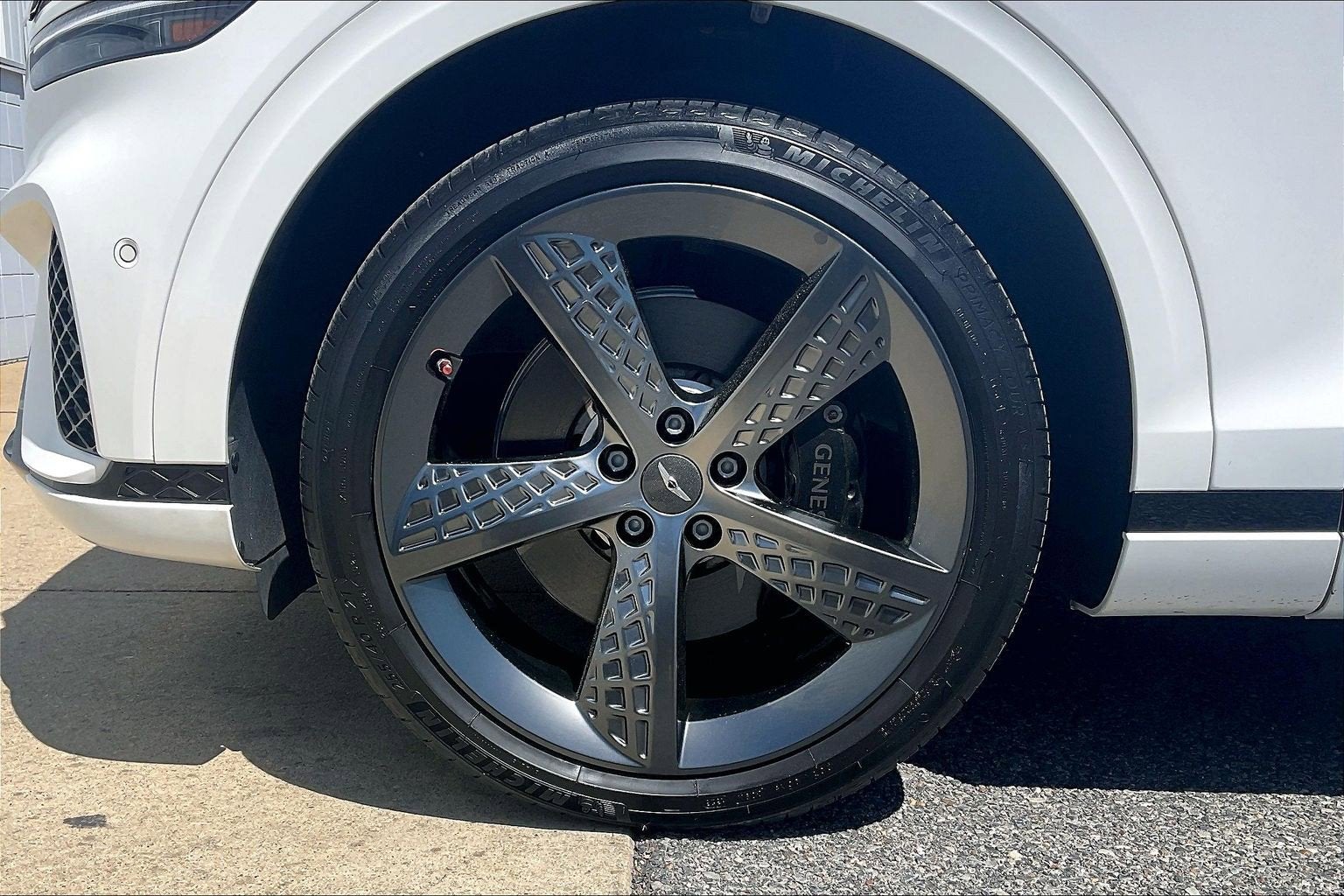 2023 Genesis GV70 2.5T