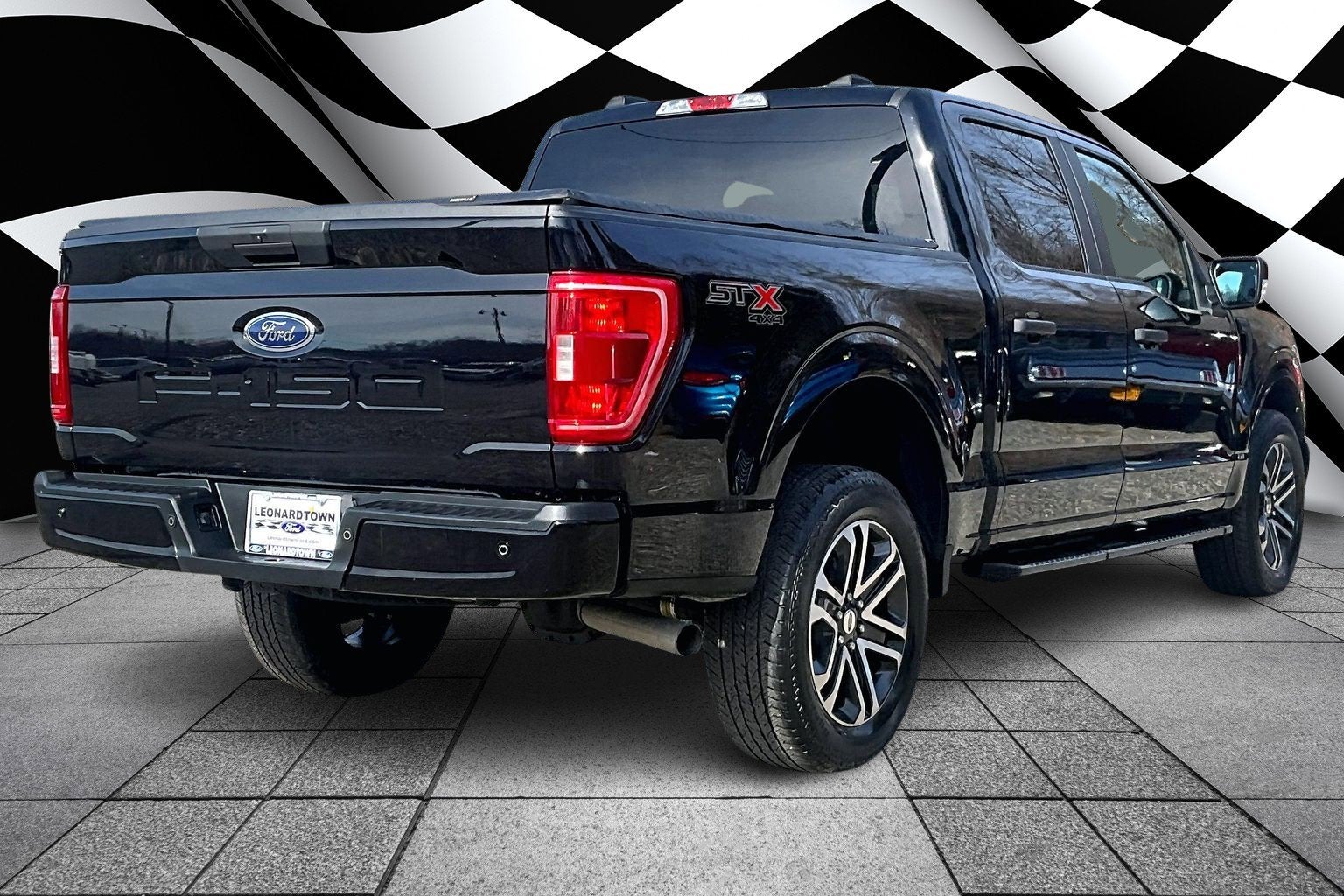 2023 Ford F-150 STX V8 CREW 4WD