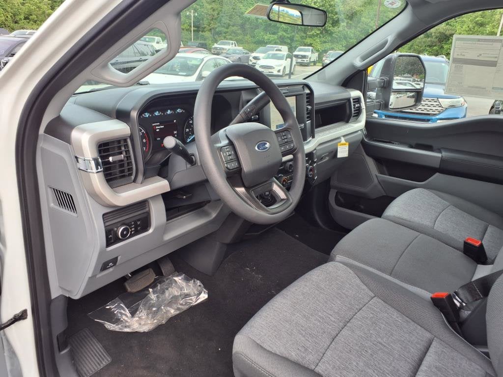 2025 Ford Super Duty F-350 SRW XL