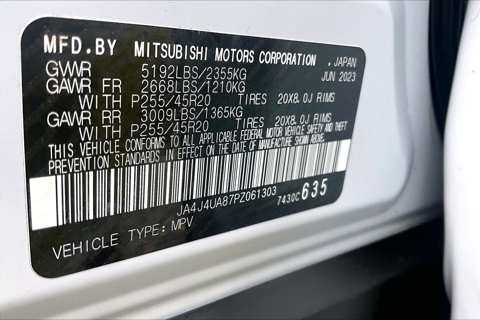 2023 Mitsubishi Outlander SE