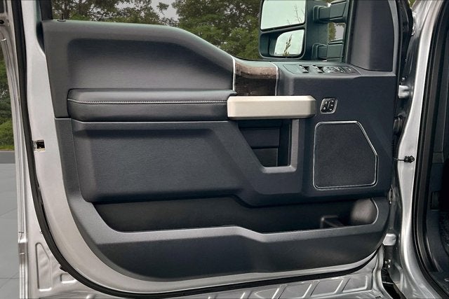 2022 Ford Super Duty F-350 SRW LARIAT