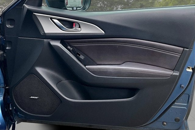 2017 Mazda Mazda3 4-Door Touring