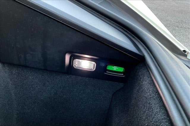 2022 Porsche Taycan Base