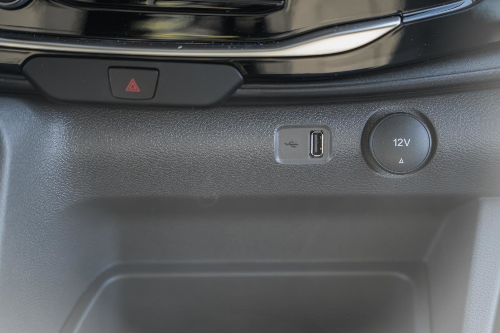 2026 Ford Transit Passenger Wagon XLT