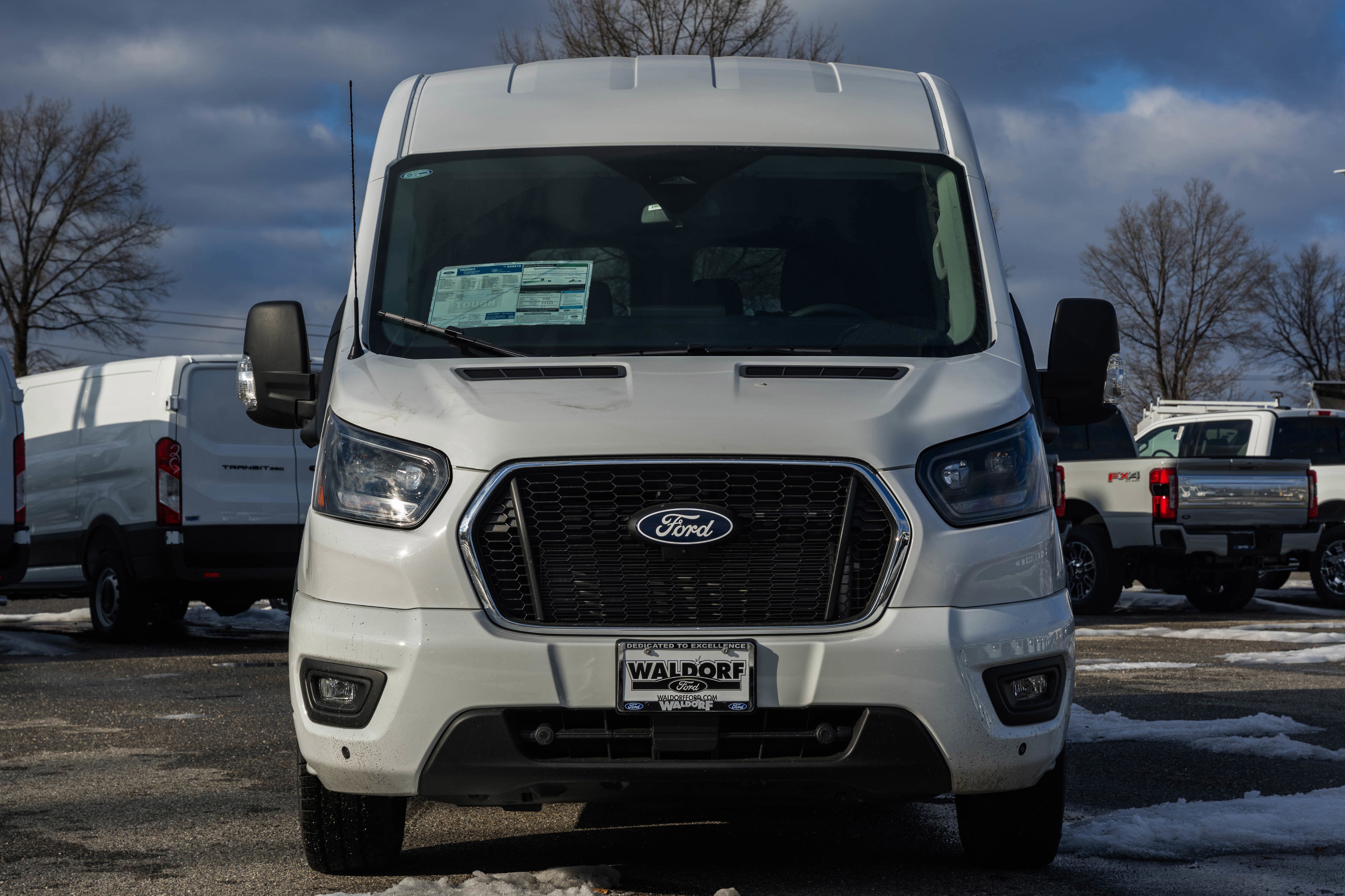 2026 Ford Transit Passenger Wagon XLT