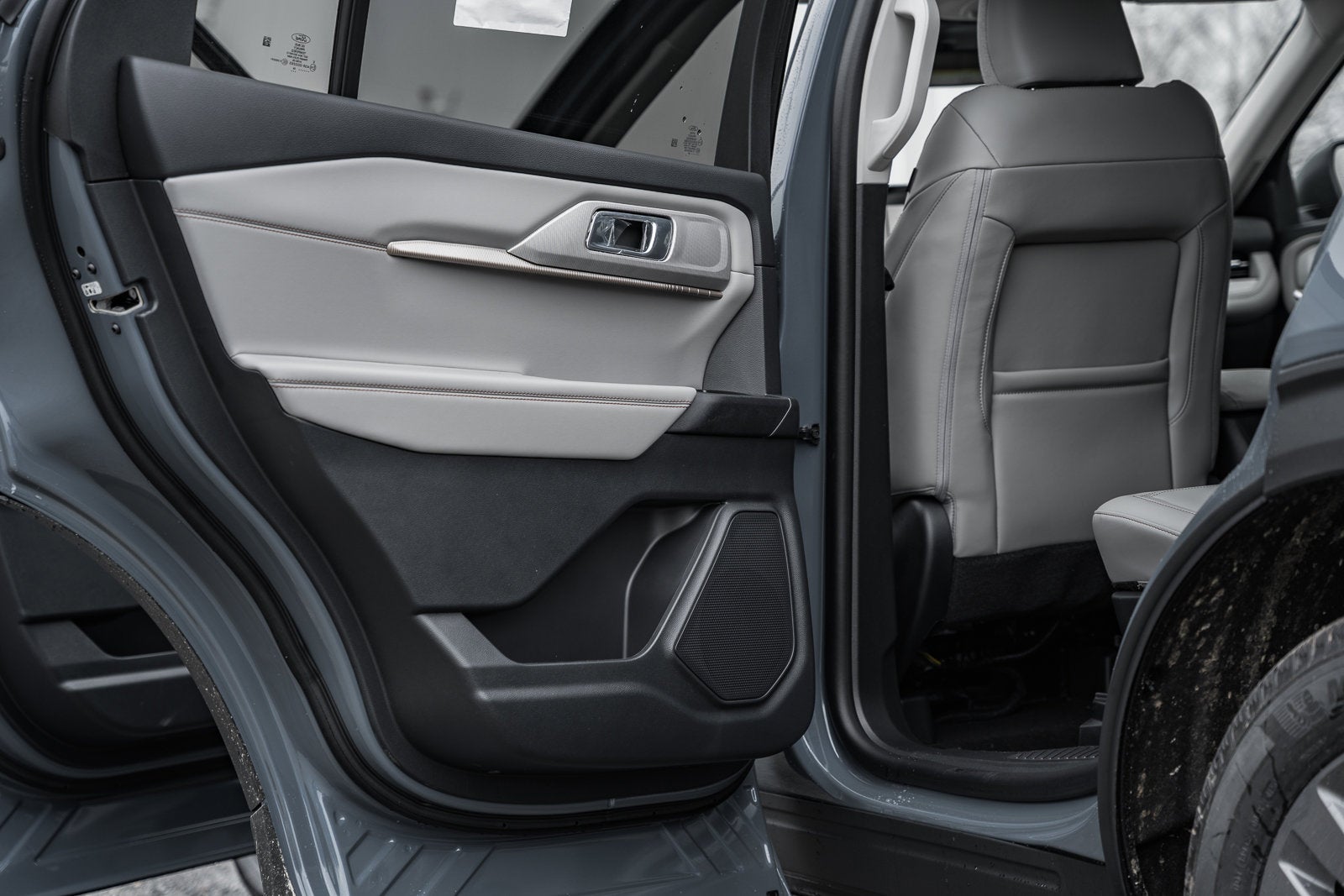 2026 Ford Explorer Active w/200A Pkg