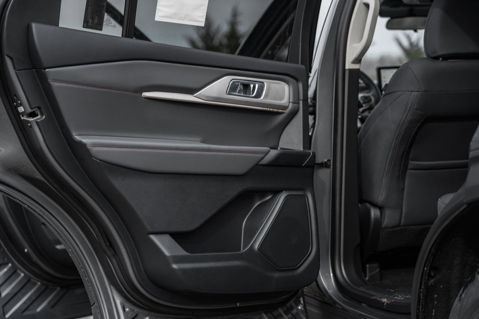 2026 Ford Explorer Active w/100A Pkg