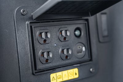 2024 Ford F-150 Lightning Pro