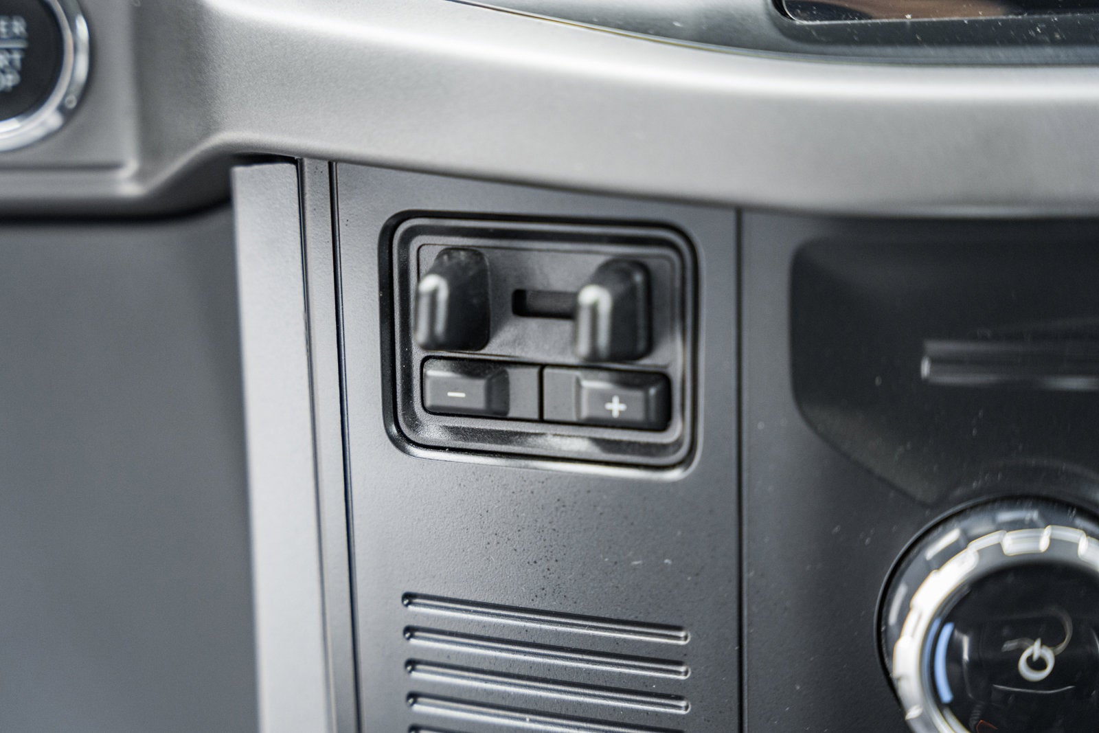 2024 Ford F-150 Lightning Pro