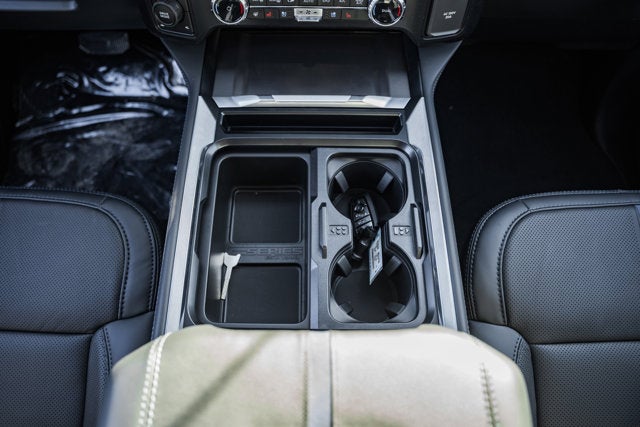 2026 Ford Super Duty F-350 SRW Platinum