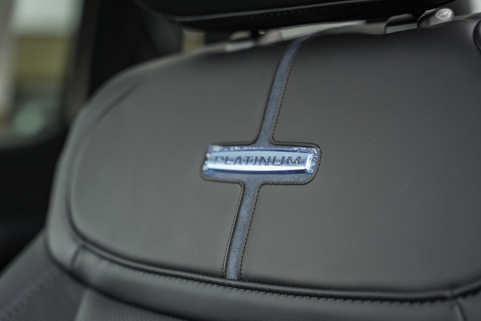 2026 Ford Super Duty F-350 SRW Platinum