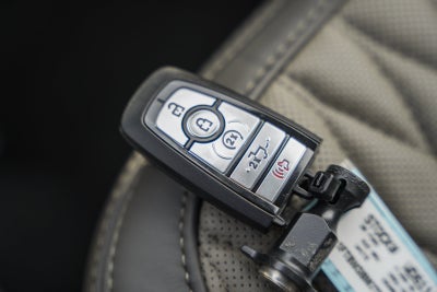 2026 Ford Super Duty F-350 SRW Platinum